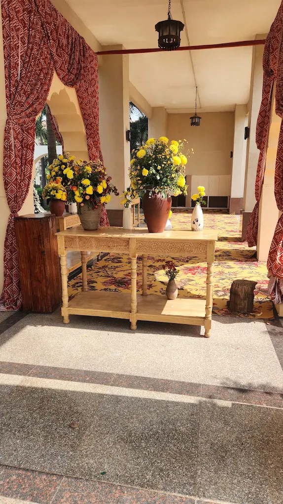 Elegant entrance floral decoration with yellow flowers