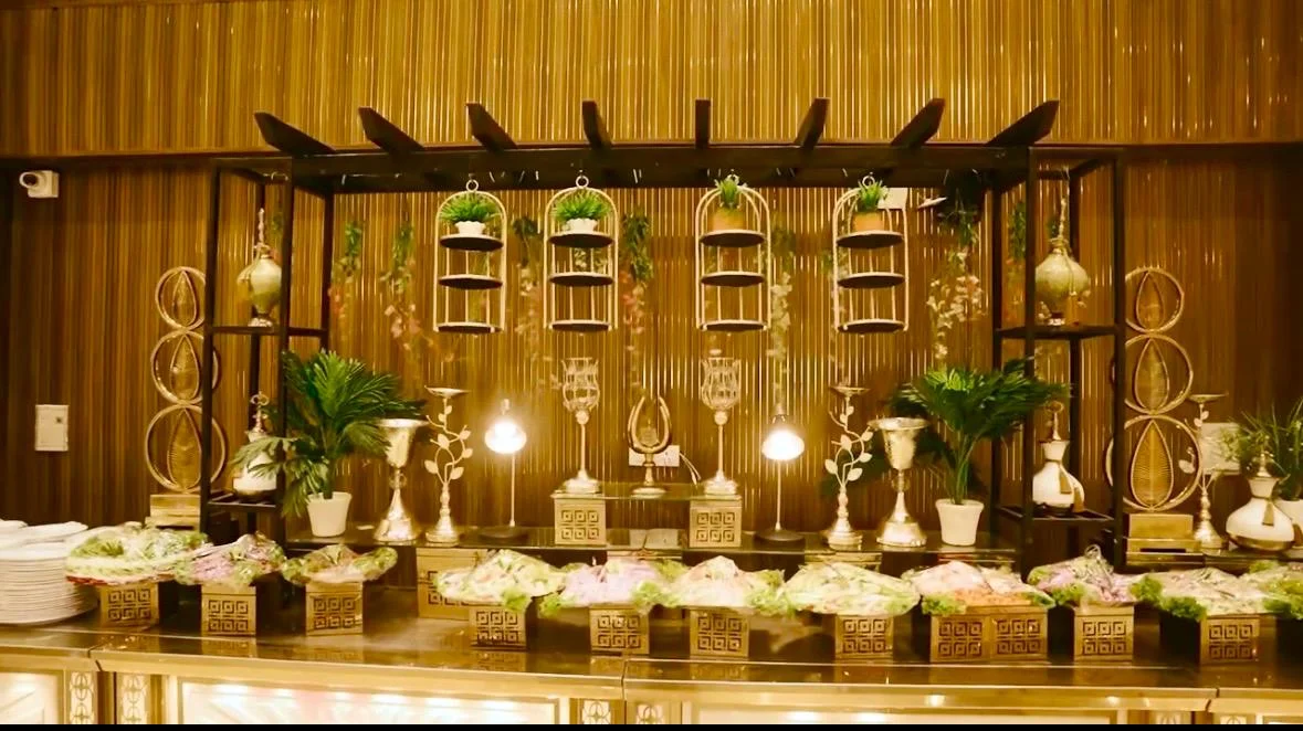 Luxury buffet counter with hanging lanterns